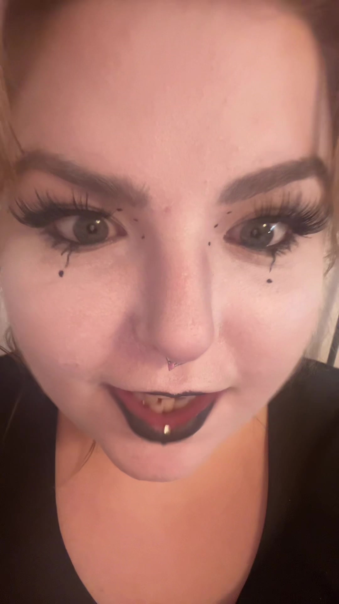 @🖤