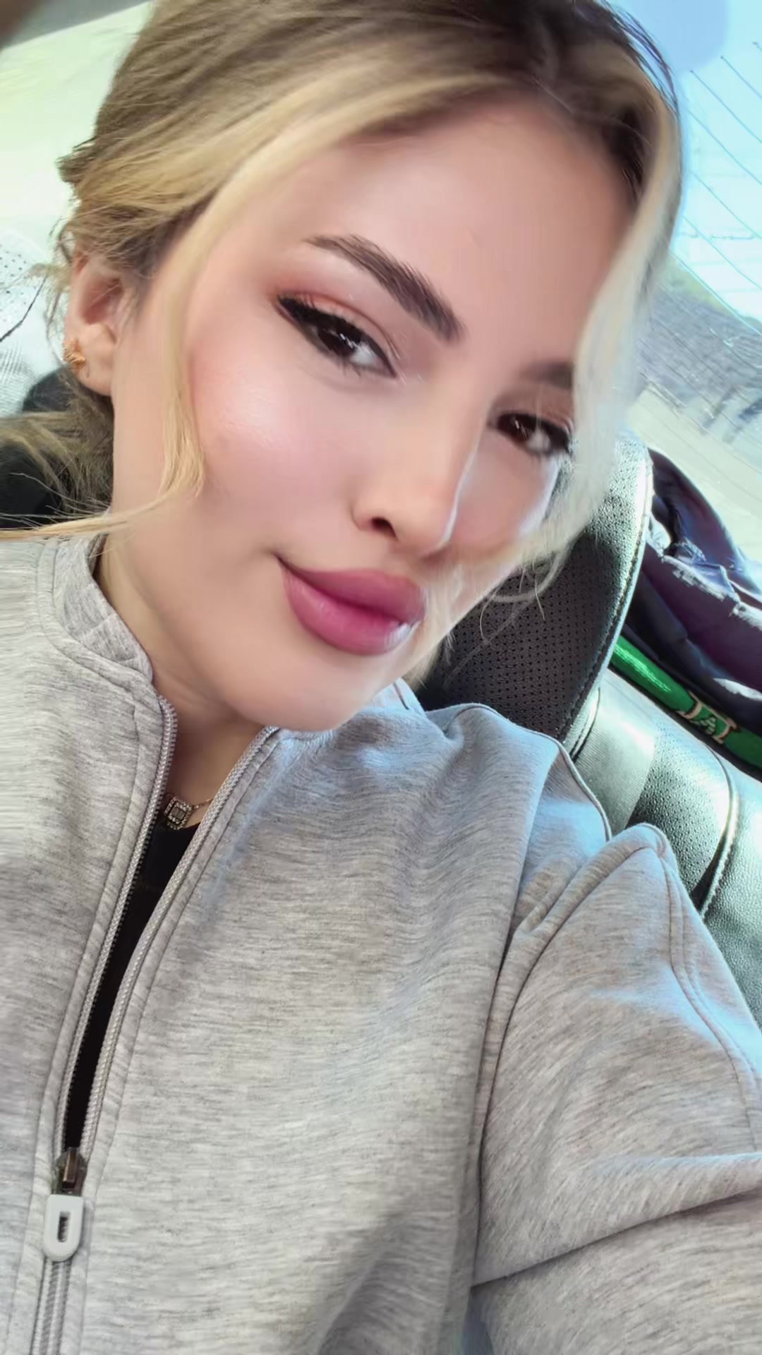 @Aida777-777