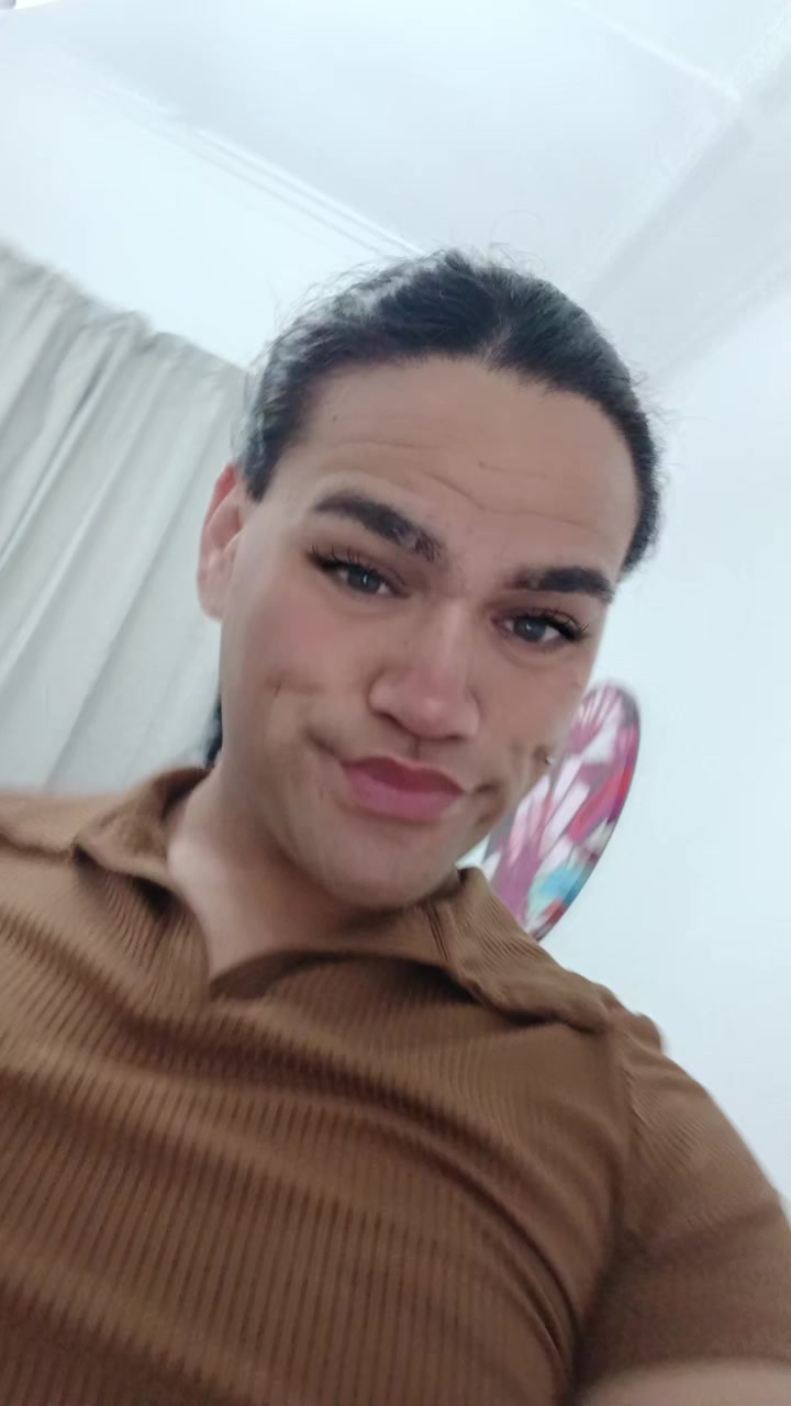 @Eahbitch