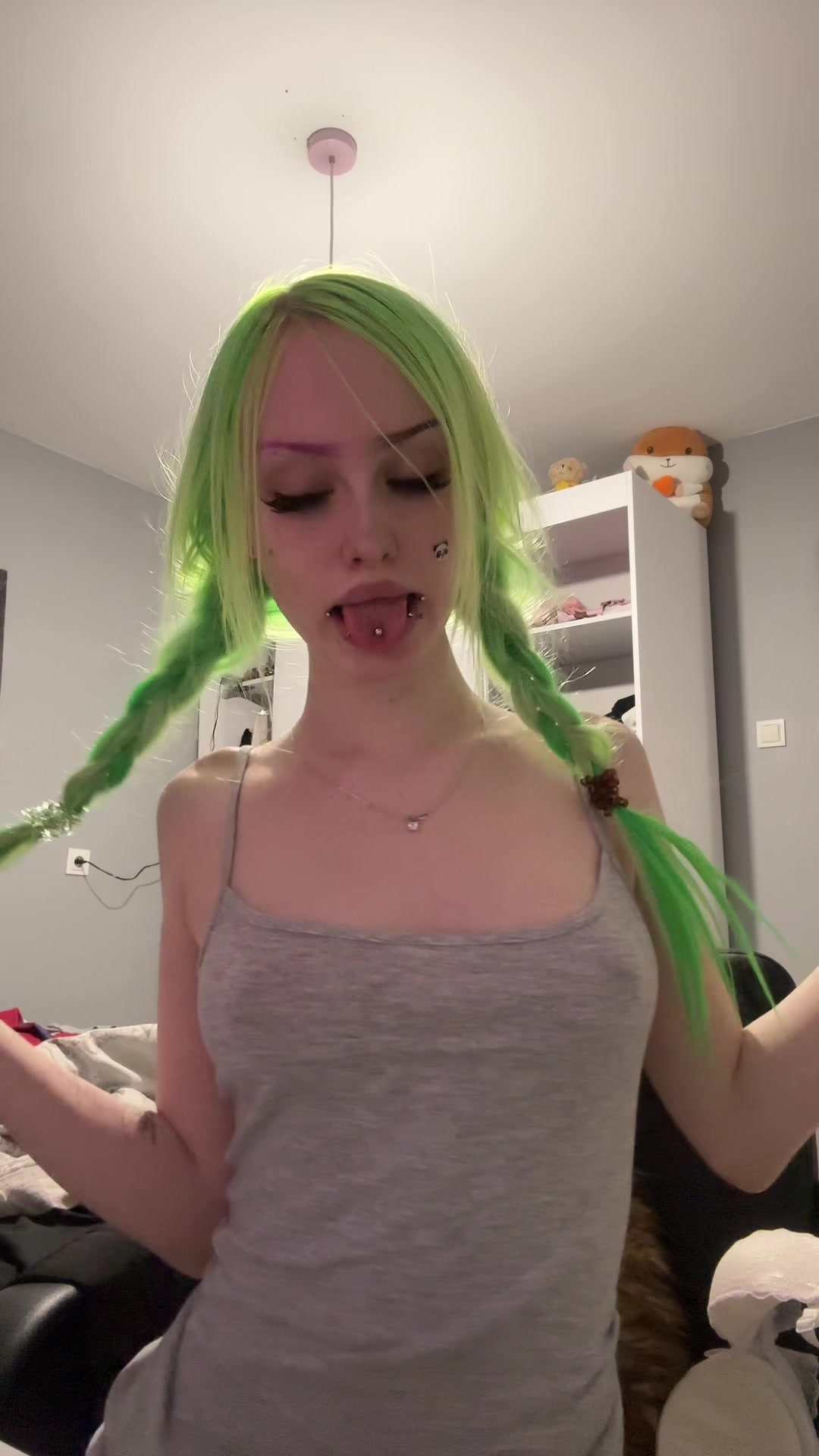 @☢️