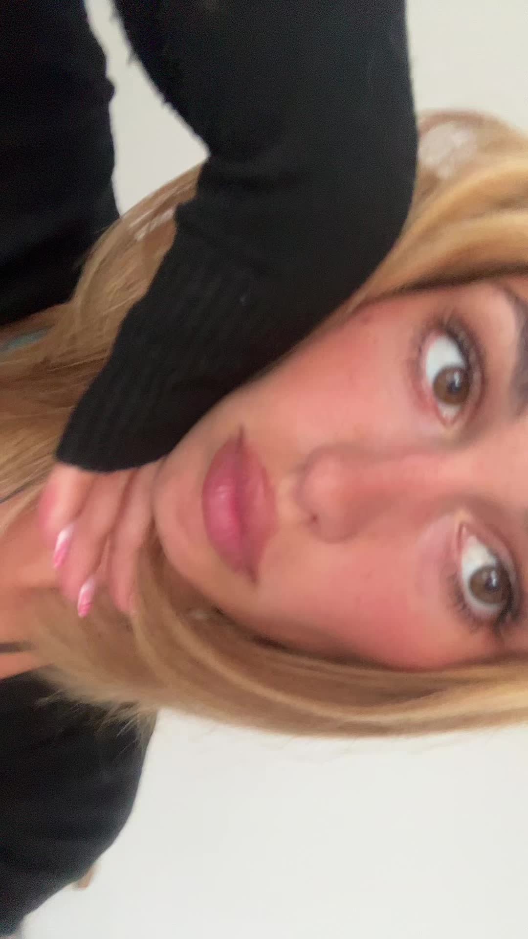 @Haniabania