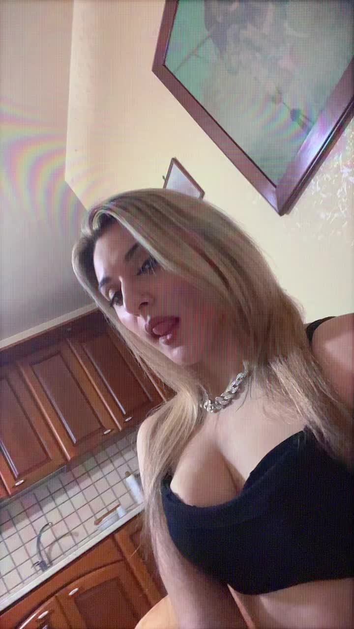 @Angela Quinto_01