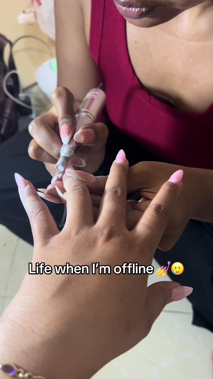 @By Grace nails