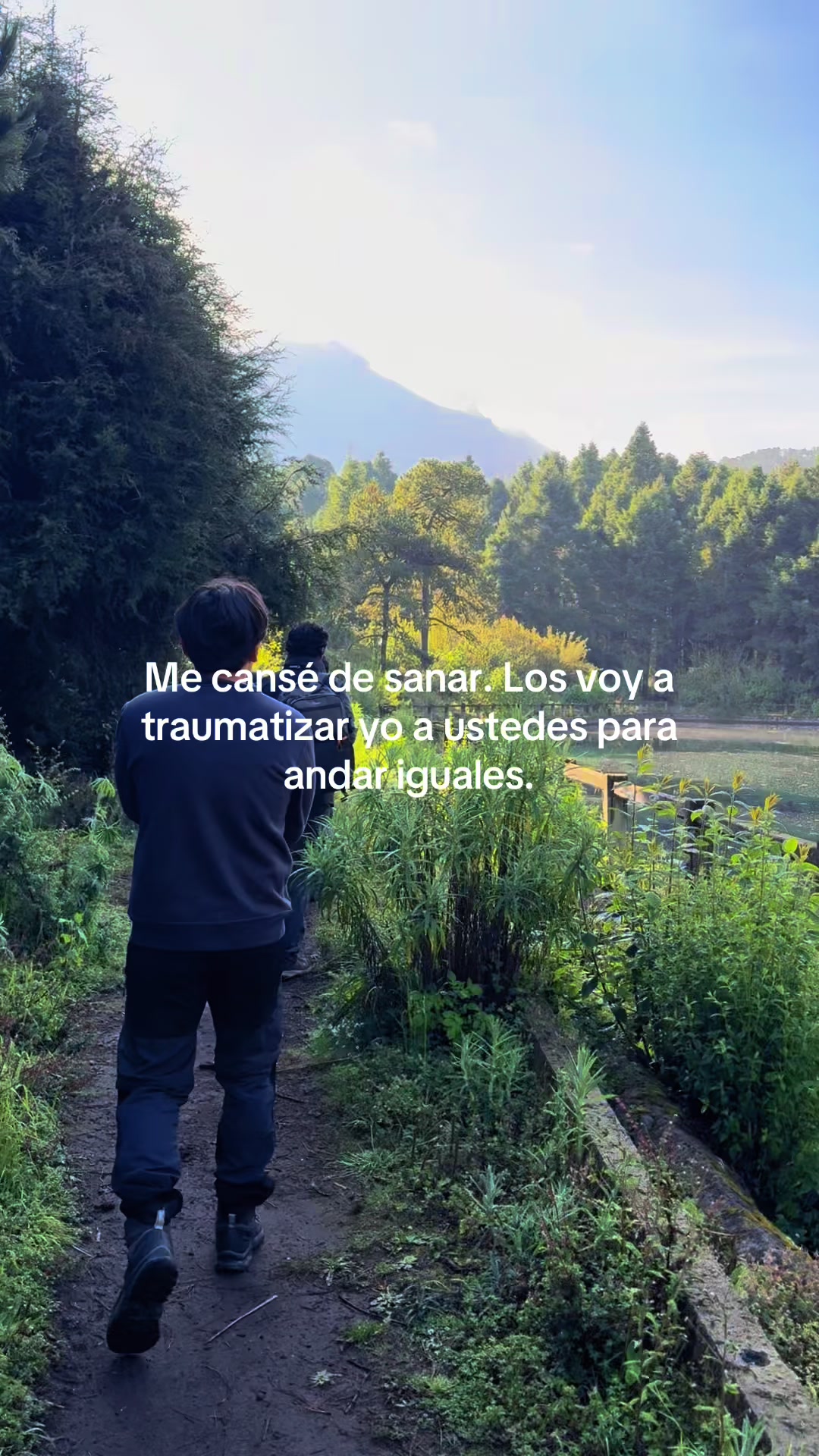 @viajoaveces