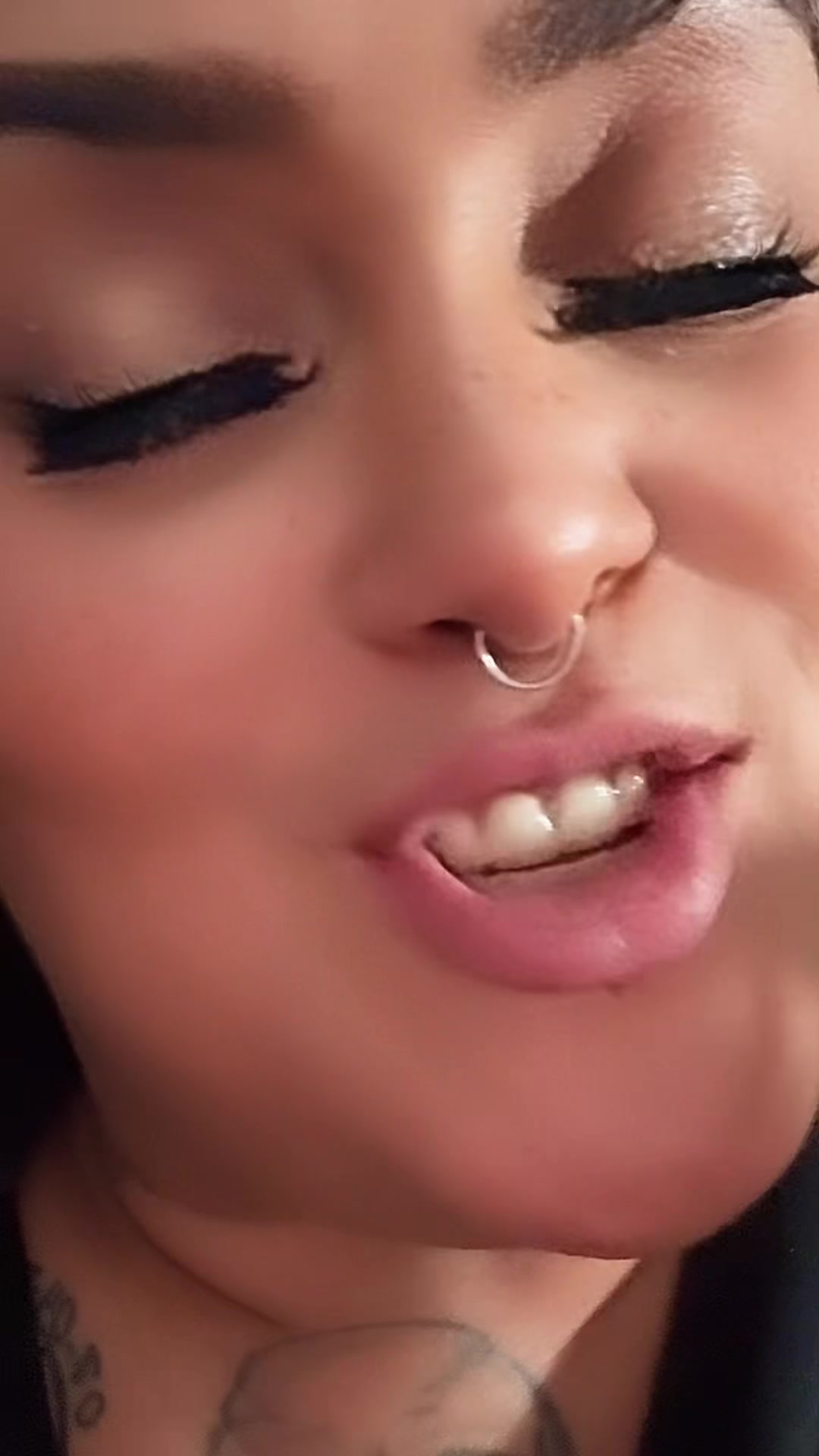 @Bombbeauty