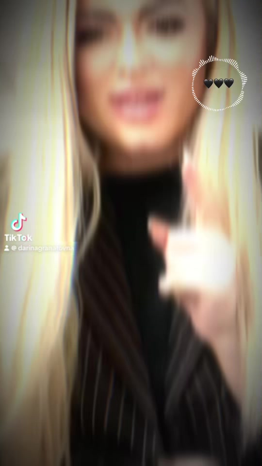 @BadMoodQueen👑