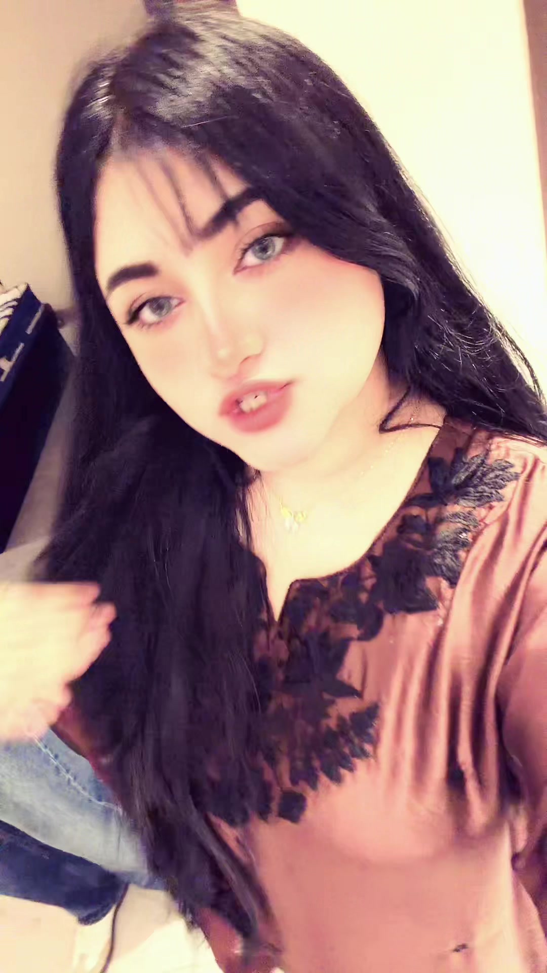 @Arooba