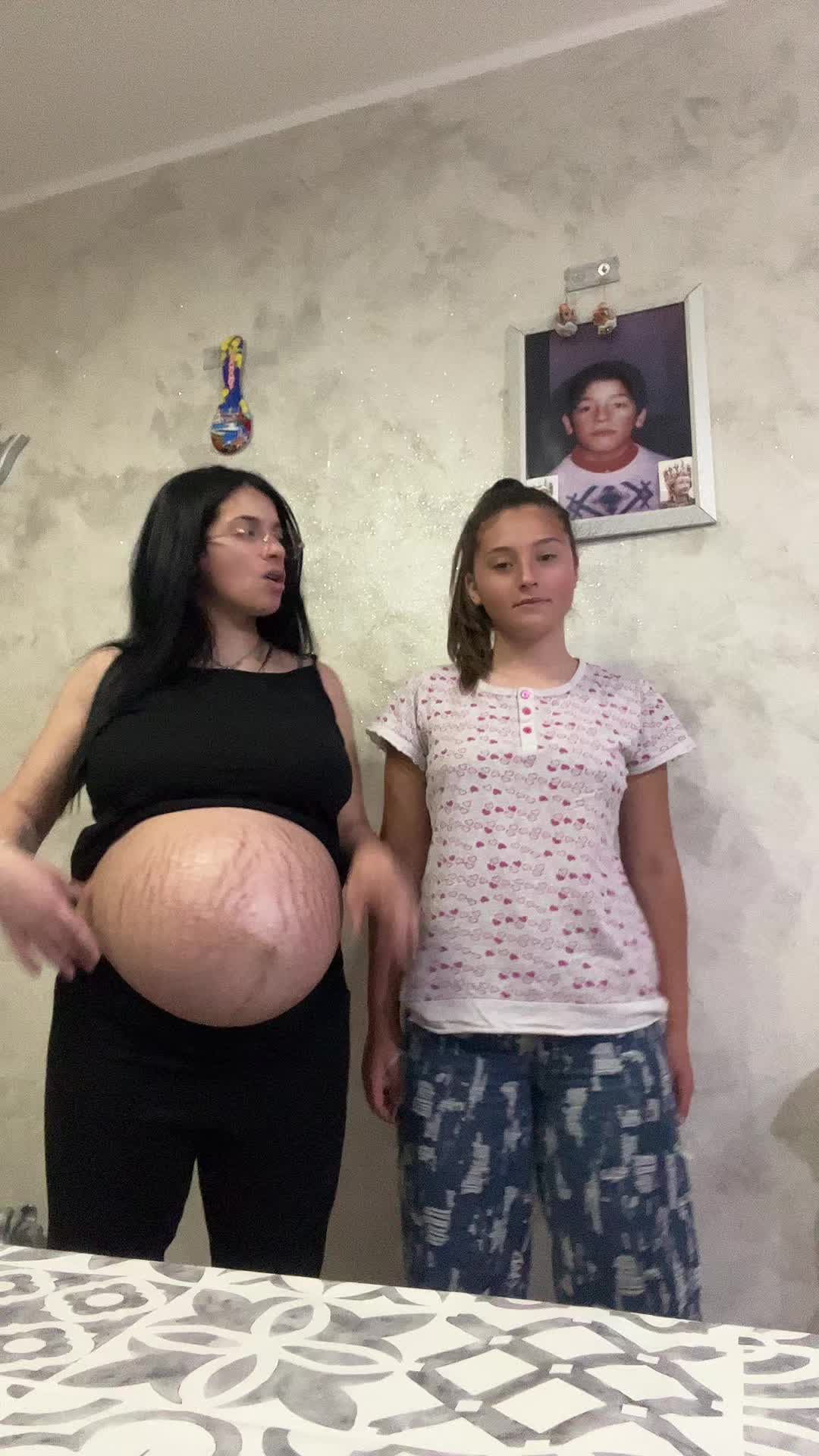 @Desi Simone Zuleyha🎀👨👩👧