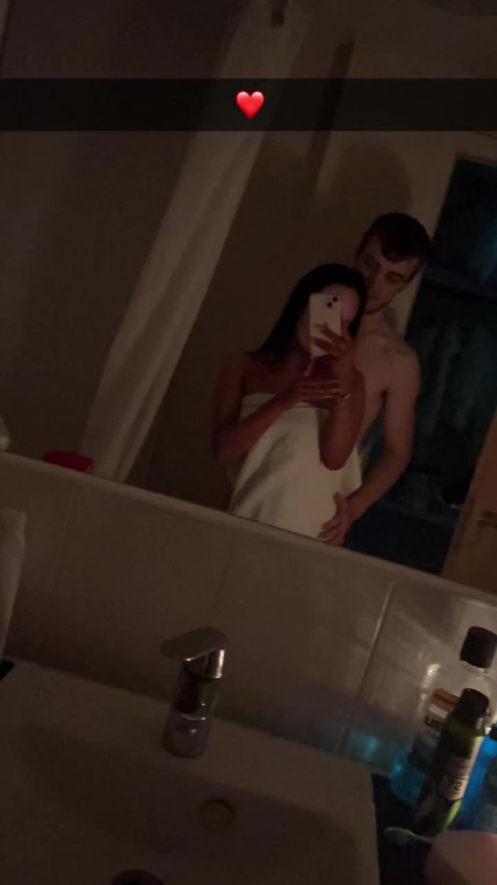 @caitlinmariex