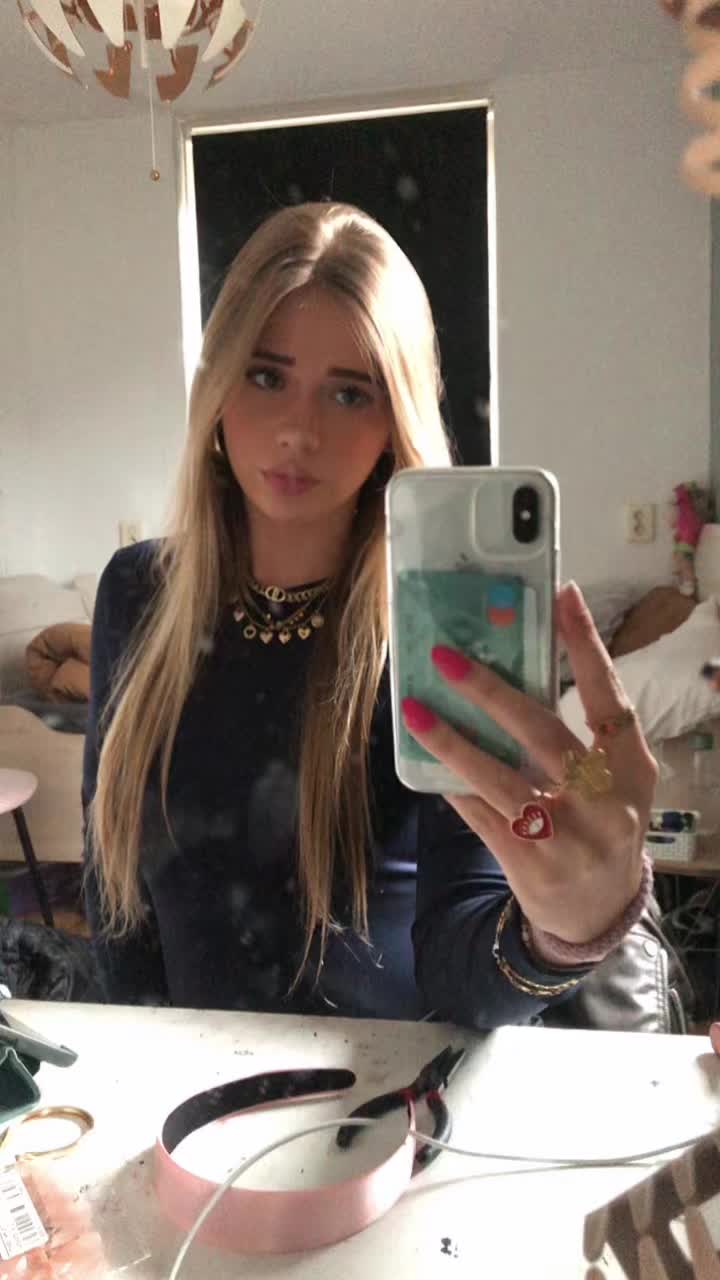@𝐅𝐋𝐄𝐔𝐑 𝐒𝐎𝐏𝐇𝐈𝐄