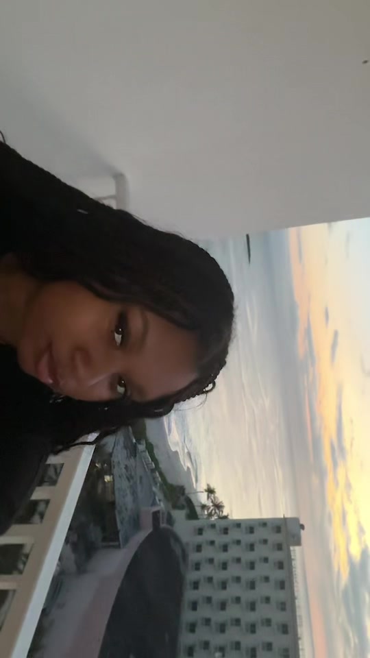 @maliaanicole