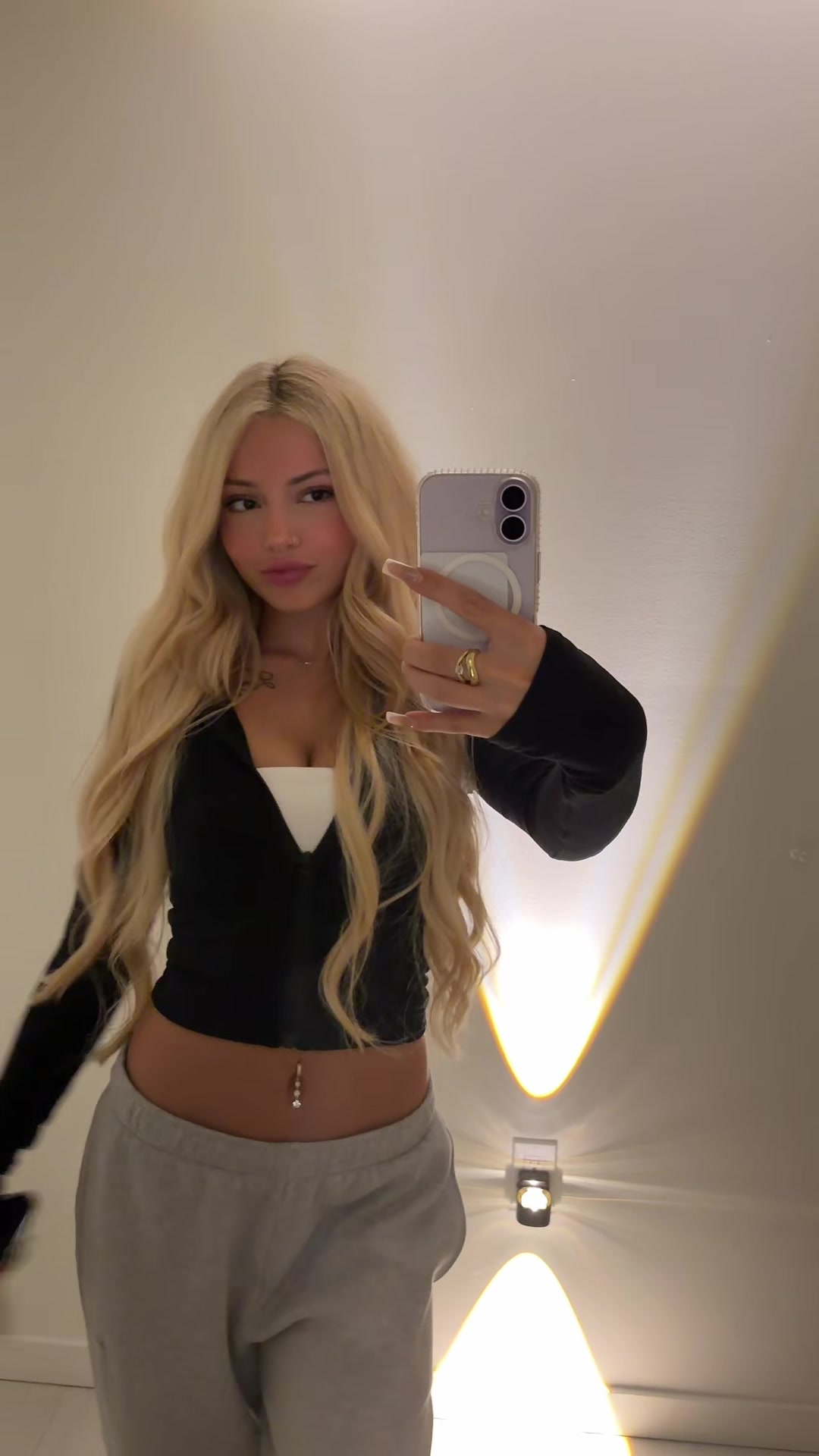 @Val&eacute;