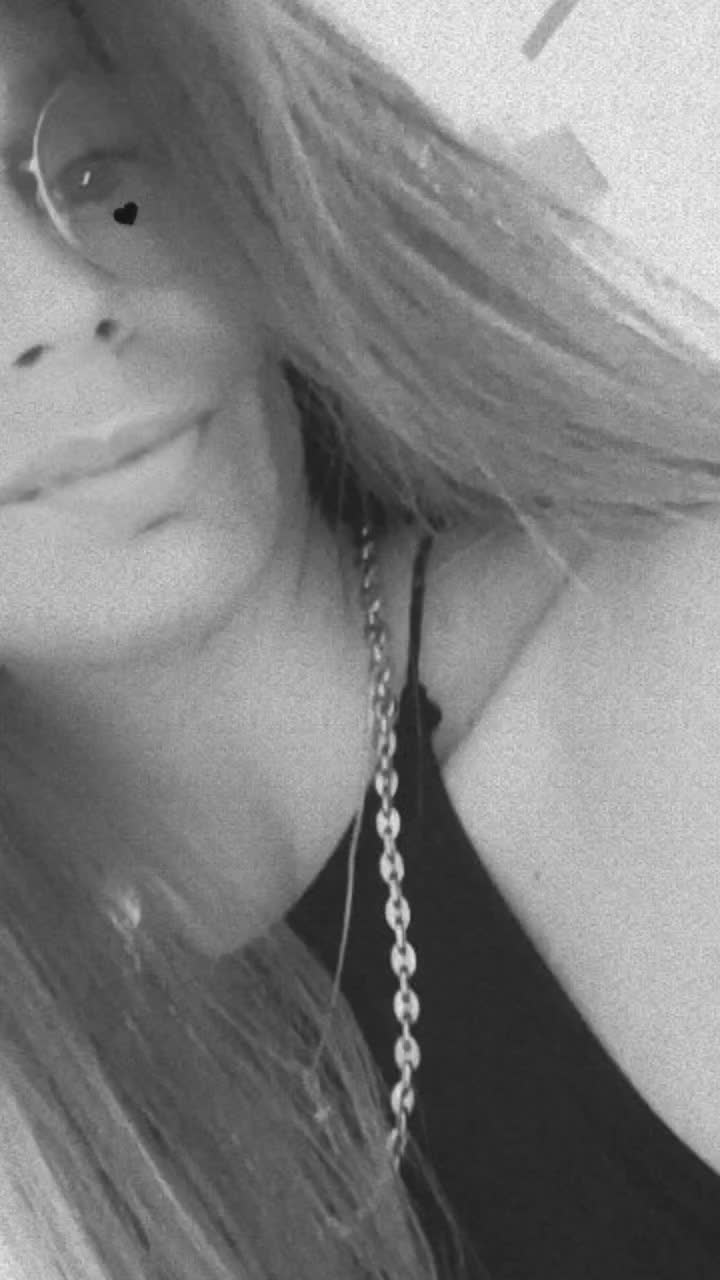 @🦋Sarah 🦋🌹26.08.09.19🌹