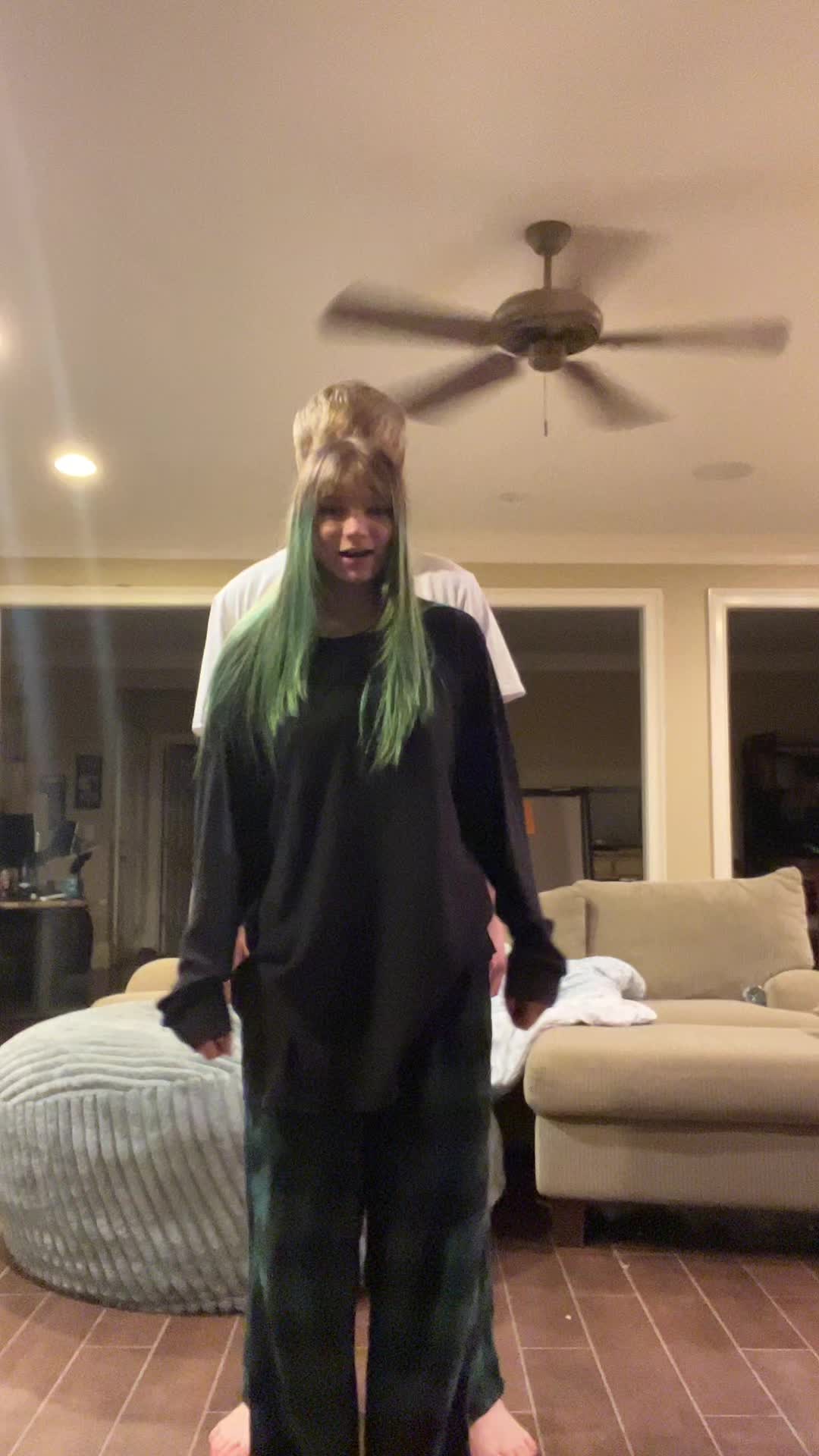 @Zombie Girl (RAHH)
