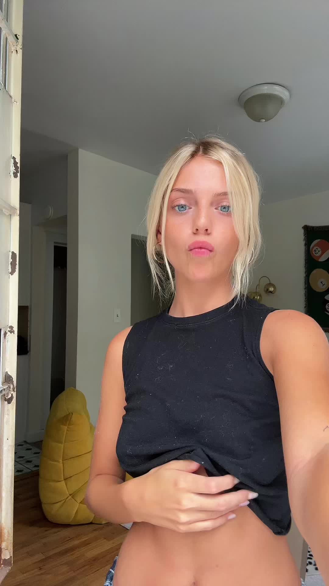 @Hm