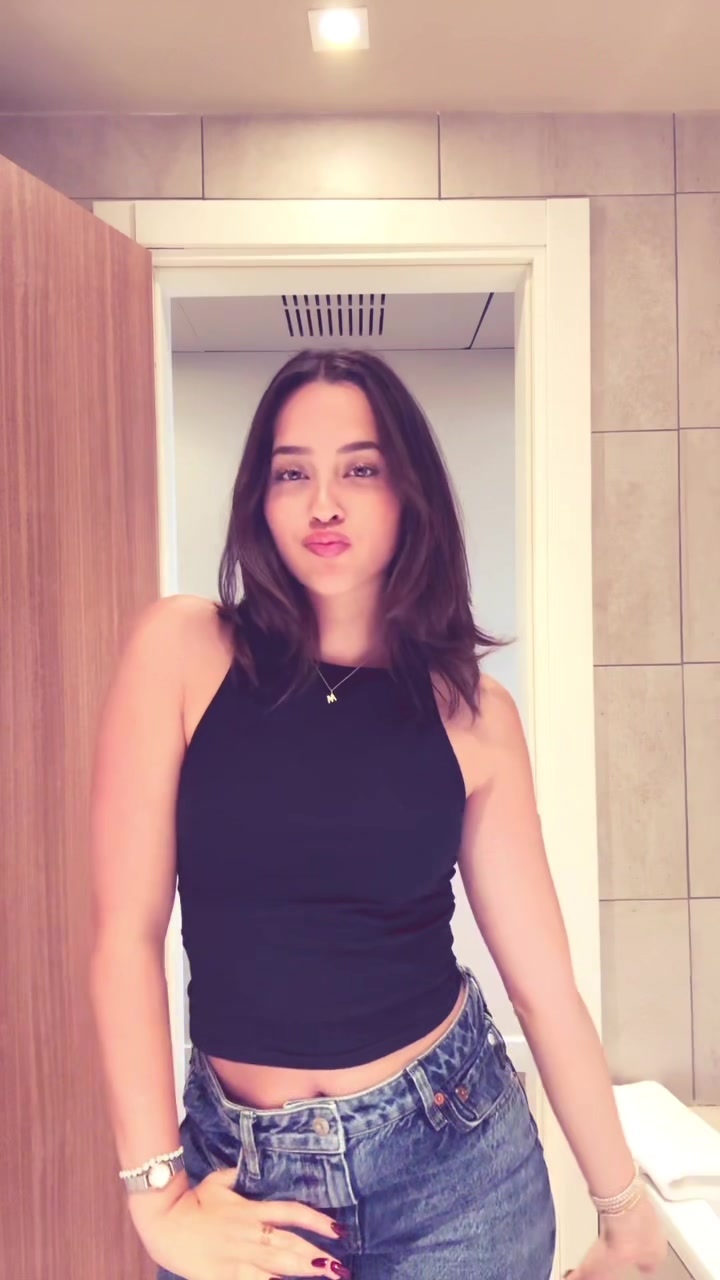 @mellmarquezz