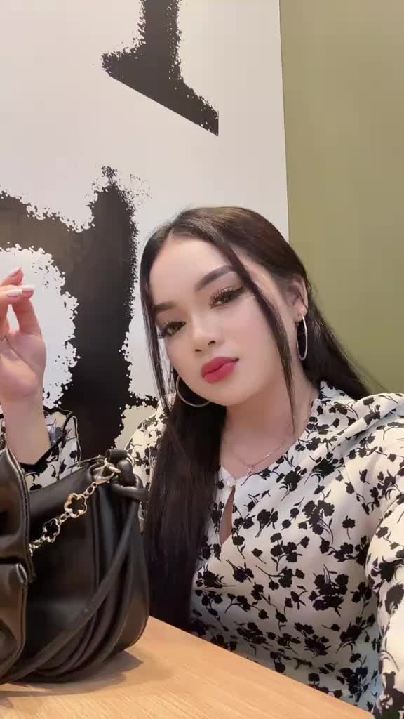 @KekasihBayangan