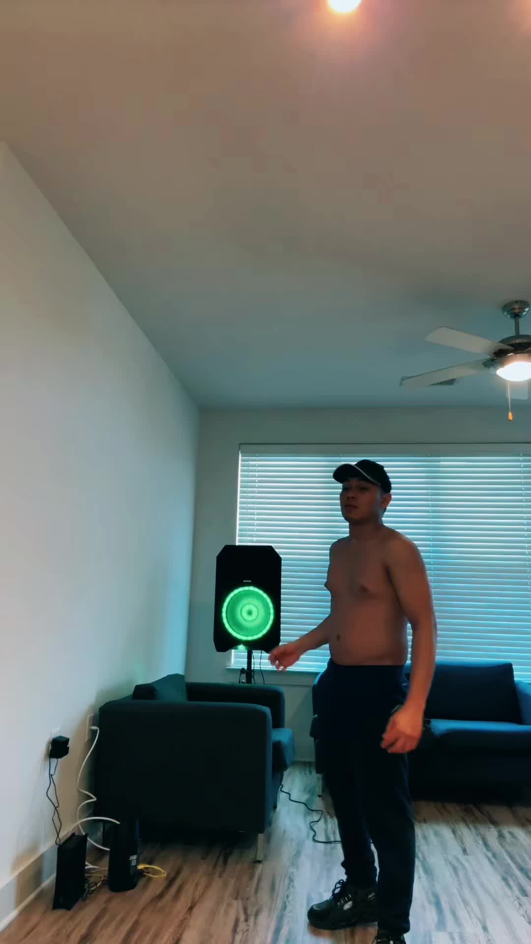 @J H O N 