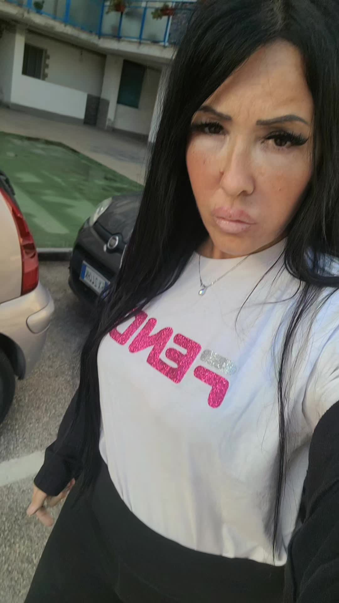 @anna   tik tok