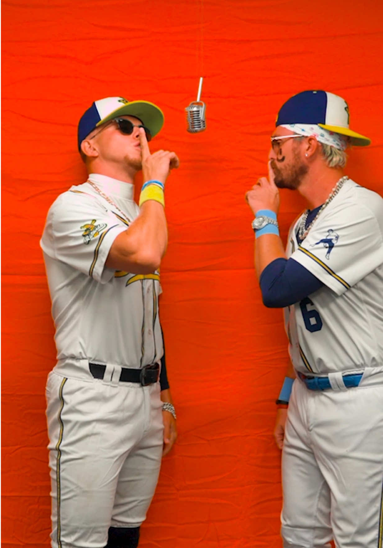 @thesavbananas