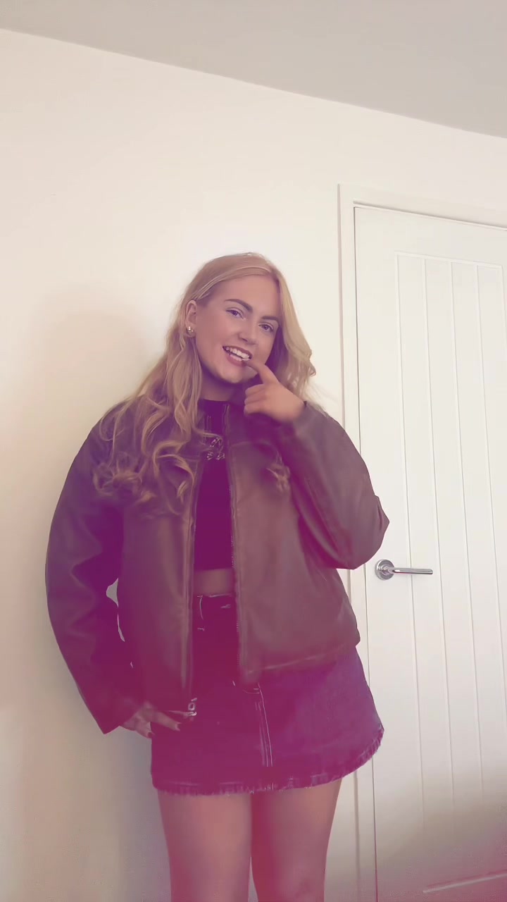@elliehenderson1