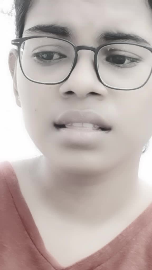 @👑POOJITHA✨