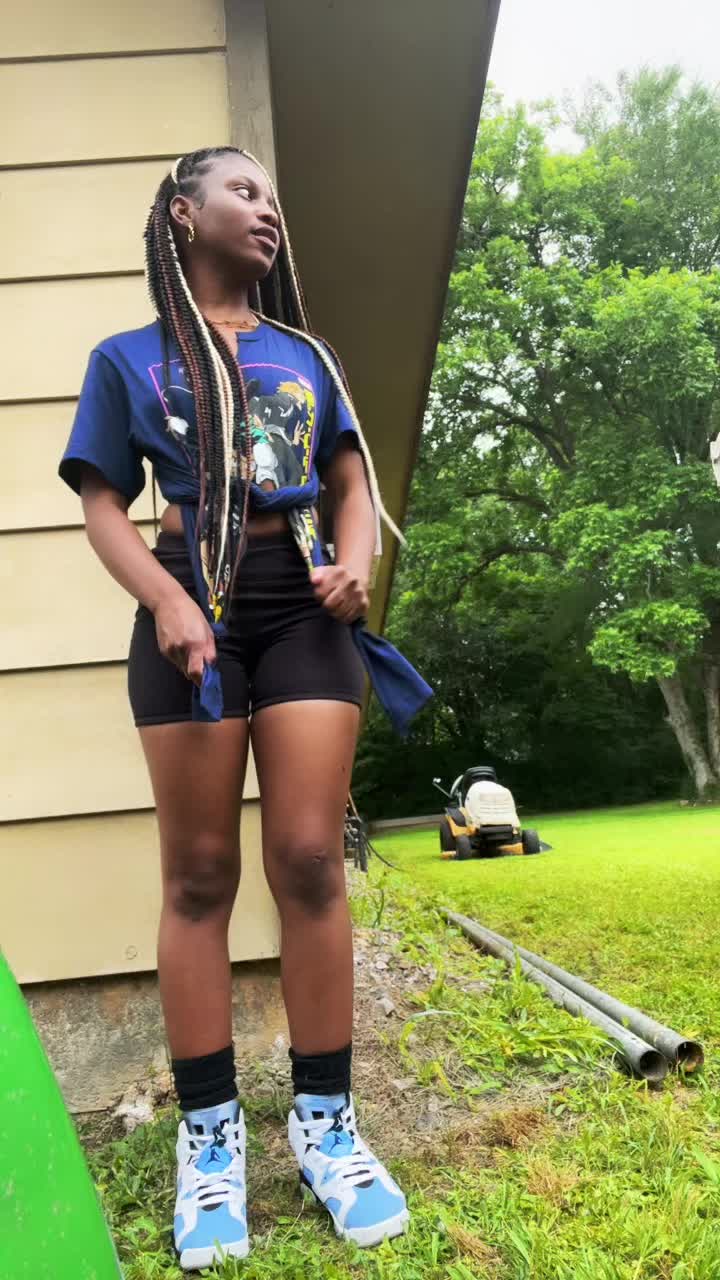 @jhaniyaaaa