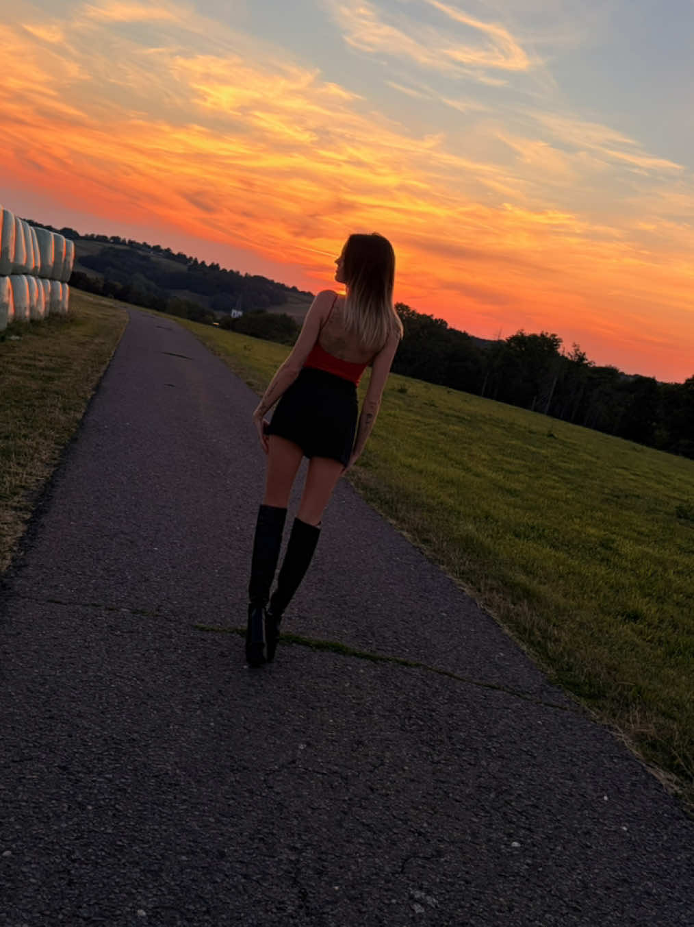 @Shxrlx_00