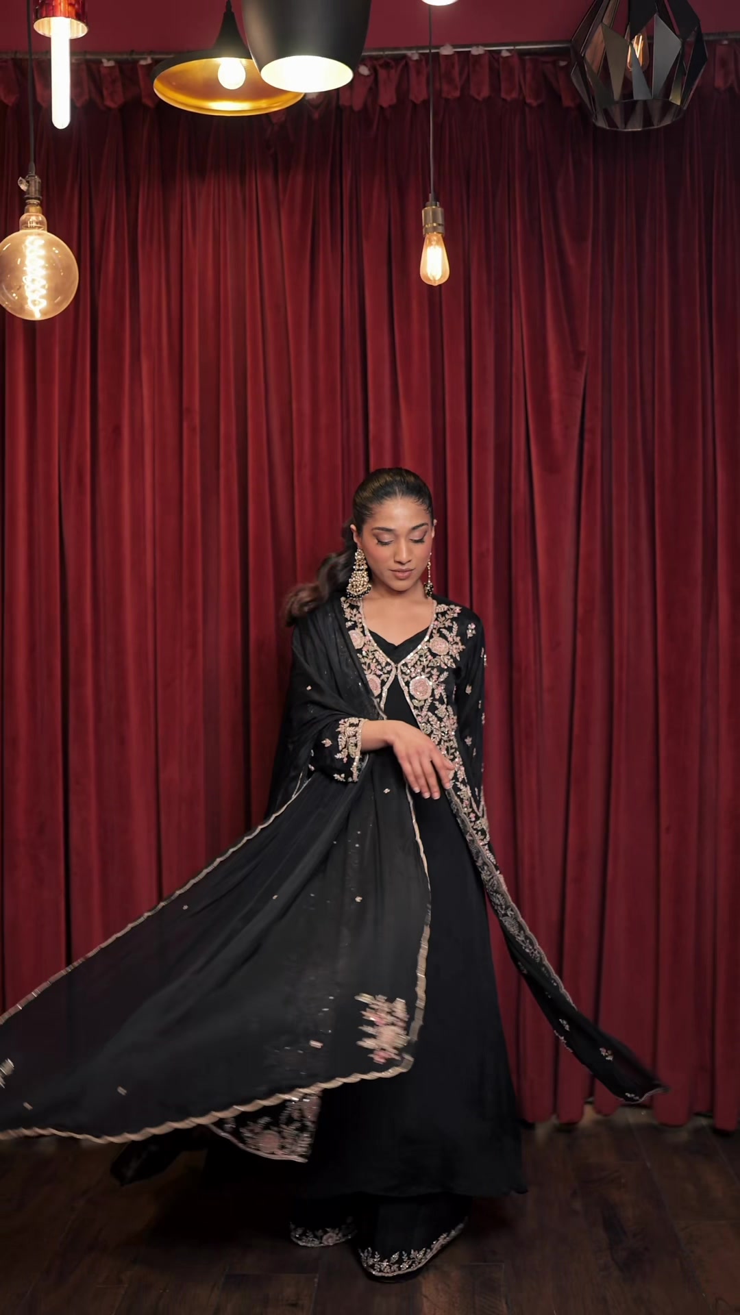 @Chandan Fashion Bollywed on TV