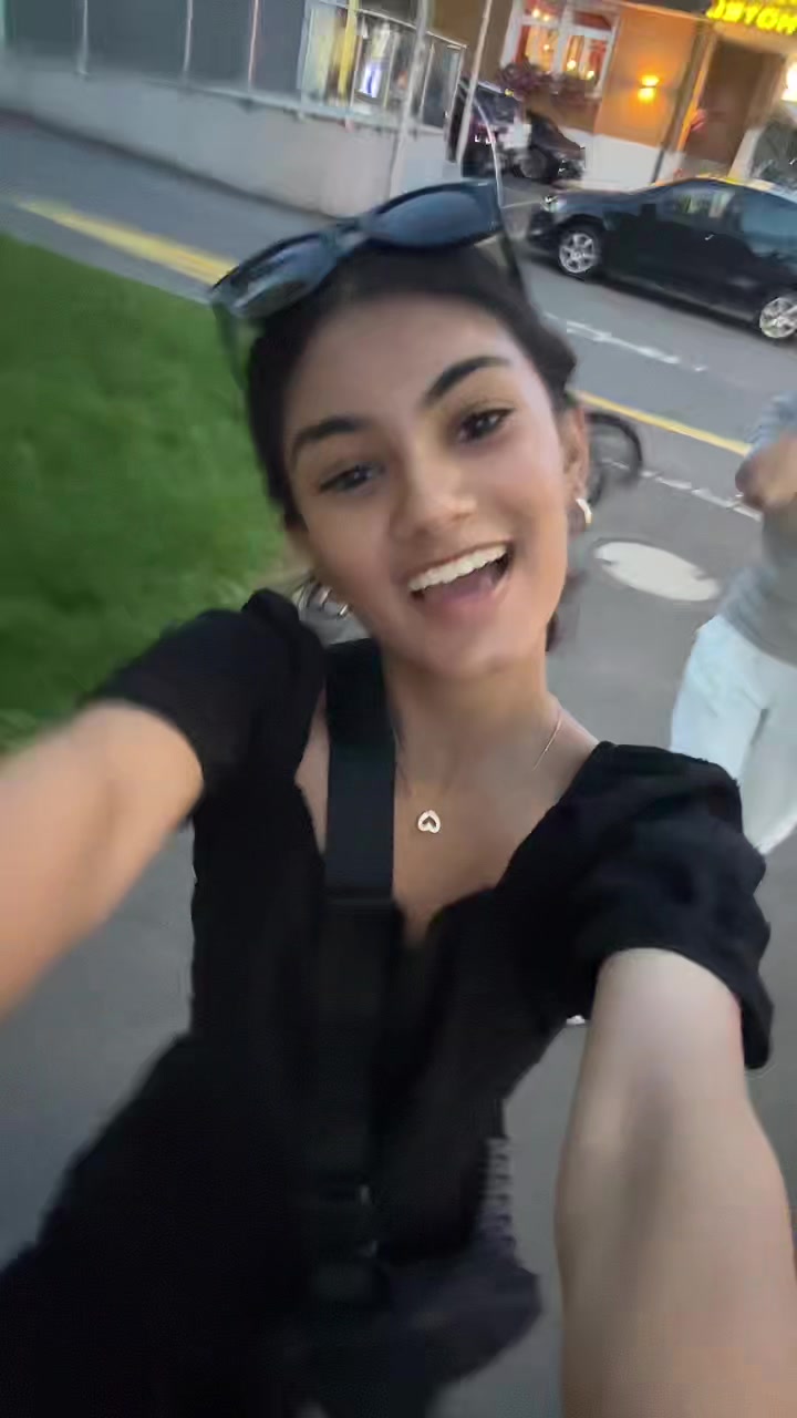 @riya