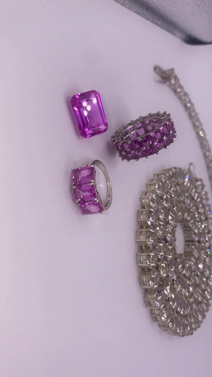 @GrayQJewelry