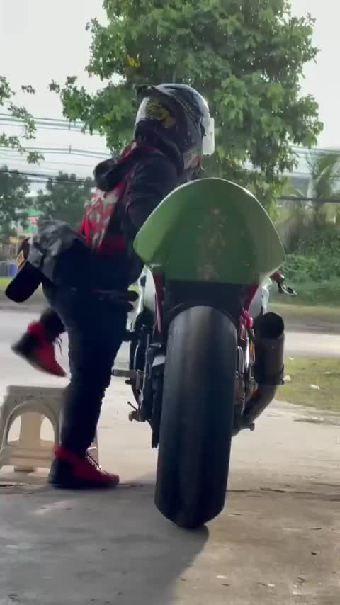 @ហេង សម្បត្តិ