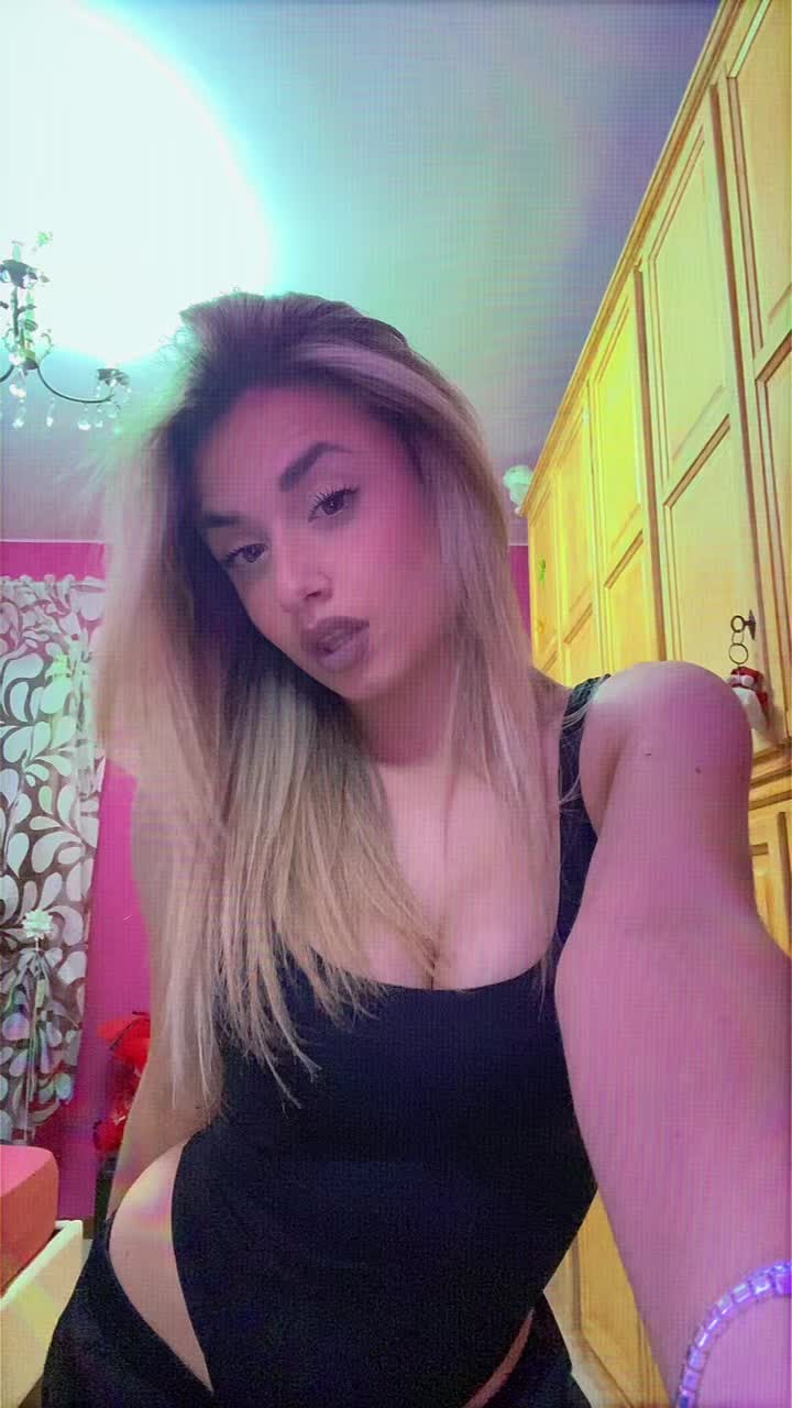 @veronicaderosa___