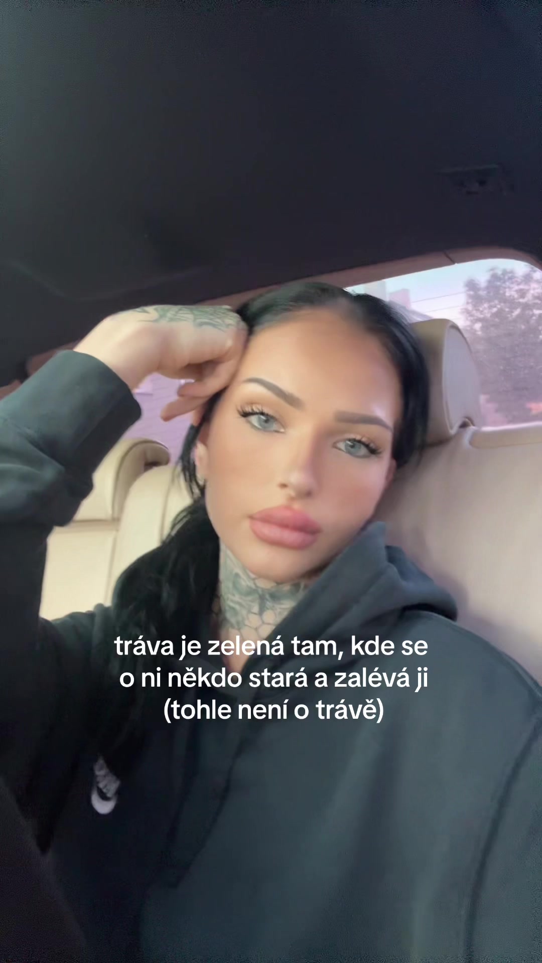@luciebrousilova