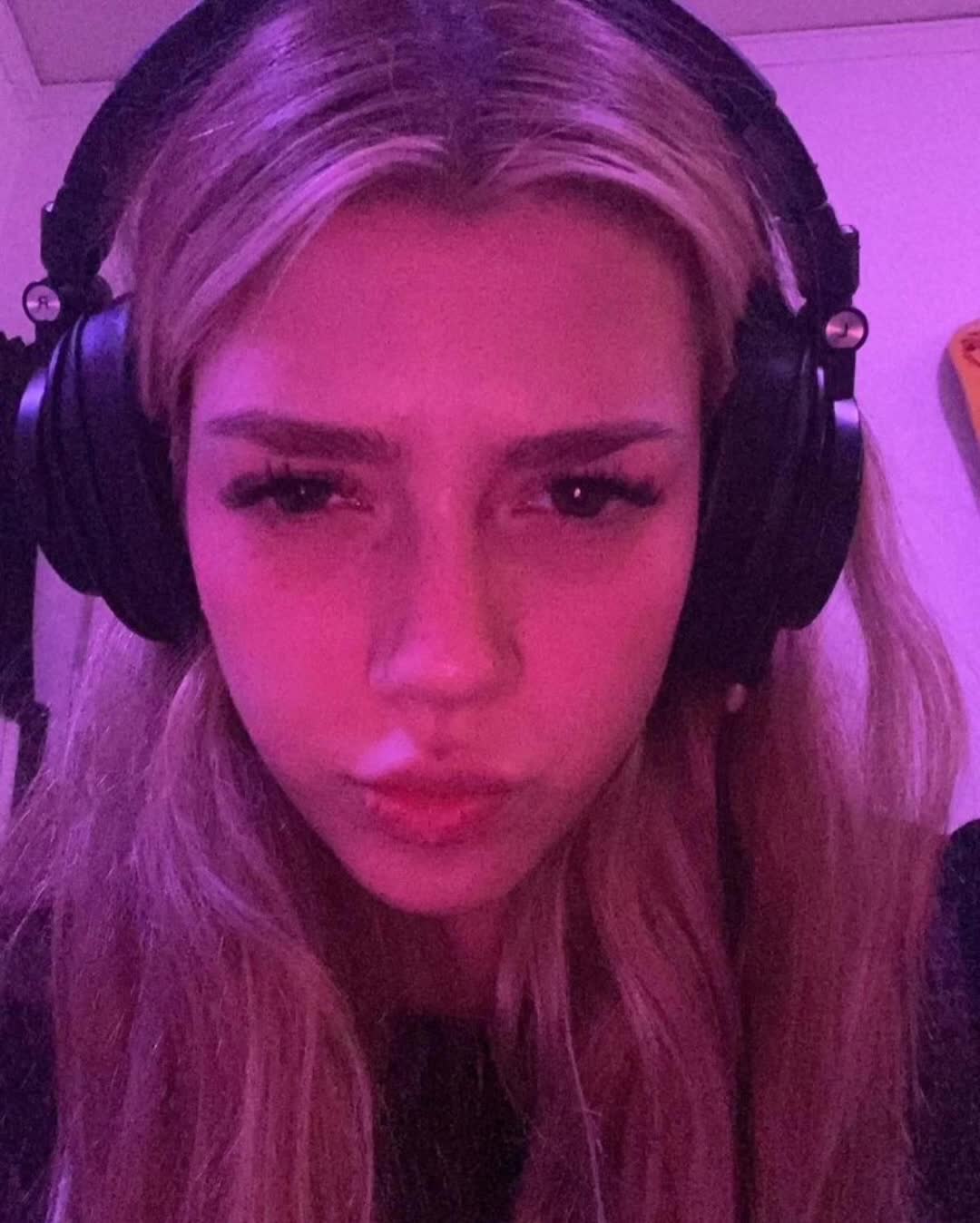 @💗