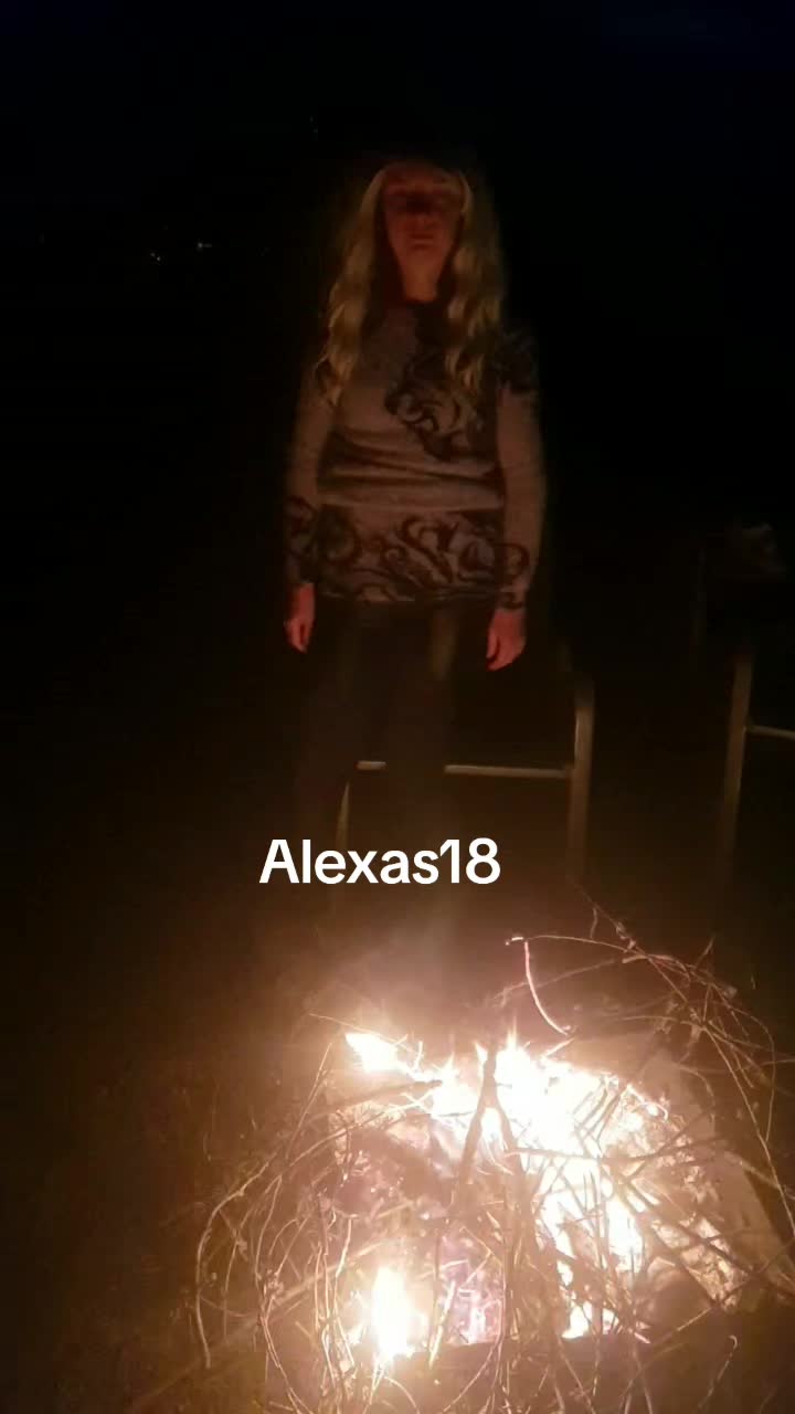 @Alexas18