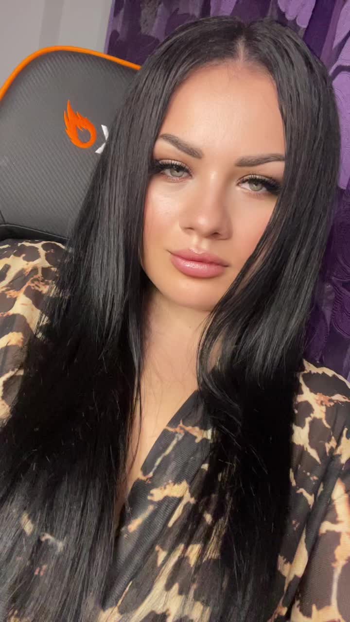 @𝓝𝓽𝓪𝓷𝓲𝓮𝓵𝓪🖤