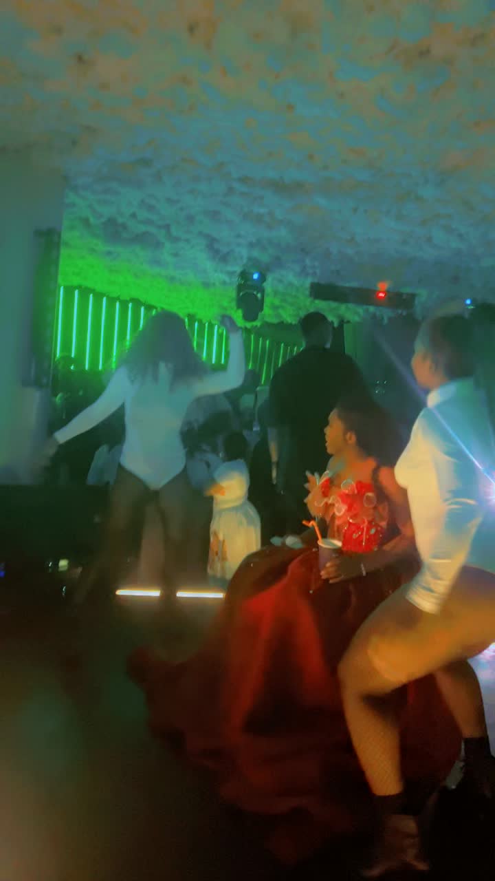 @partyfreaks_ng