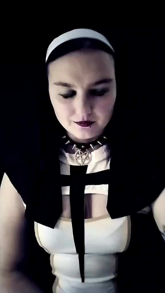 @GothMichi Team💚💜LariiVanHell