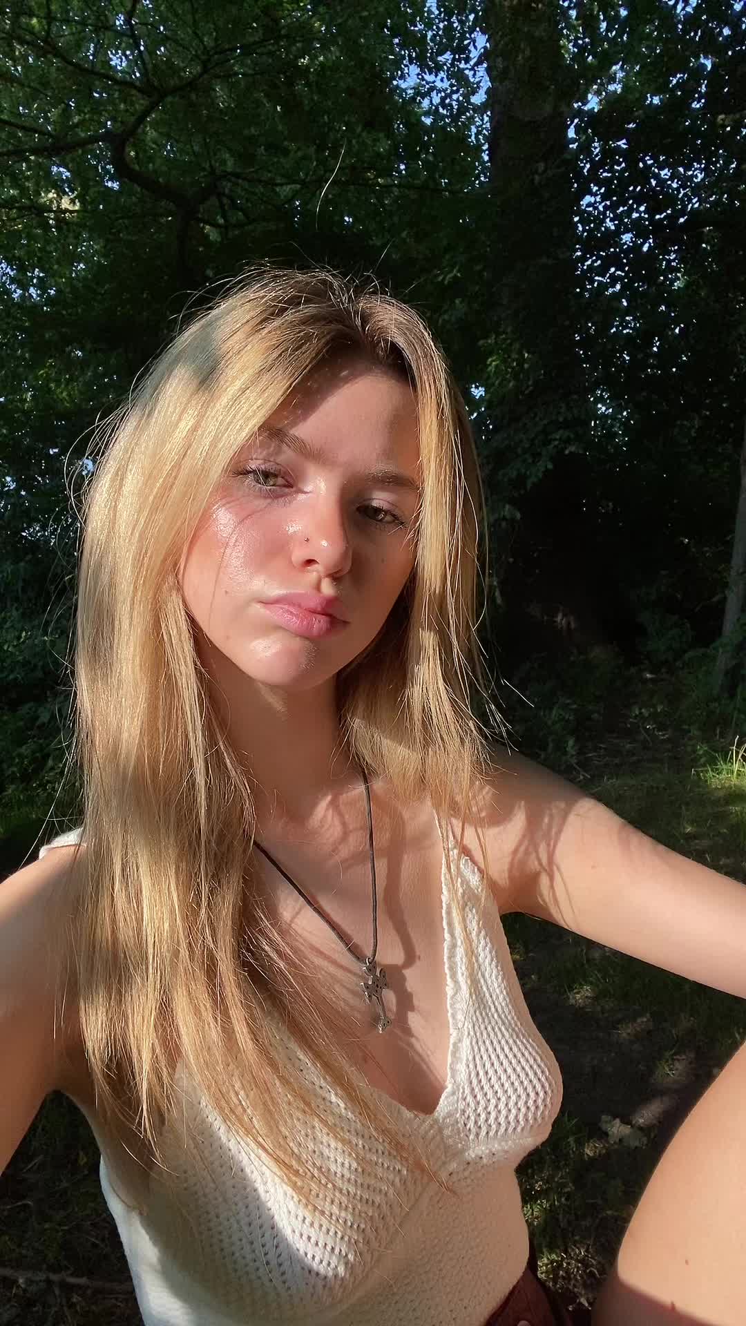 @🧛🏻♀️