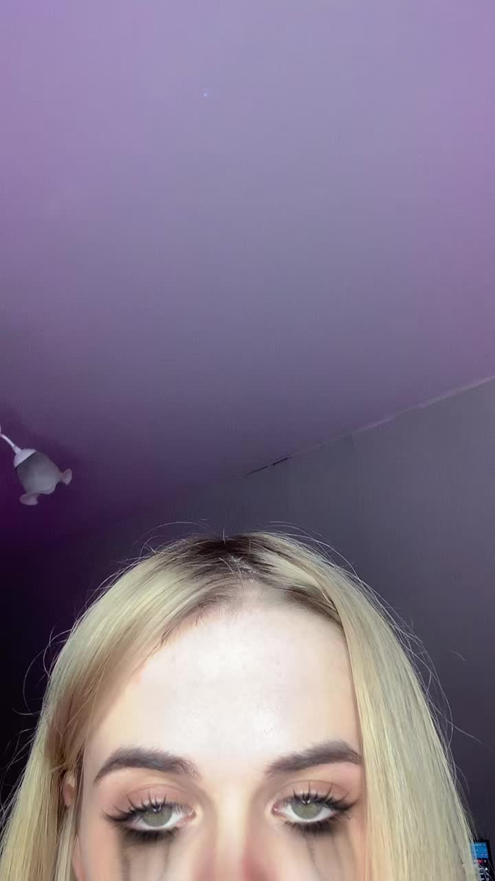 @Vanessa ๐งโ๏ธ