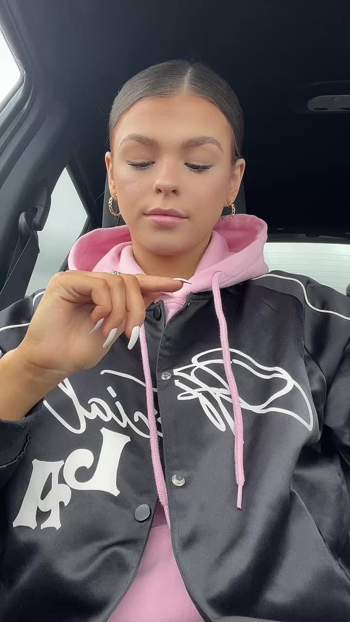 @Olivia Byard