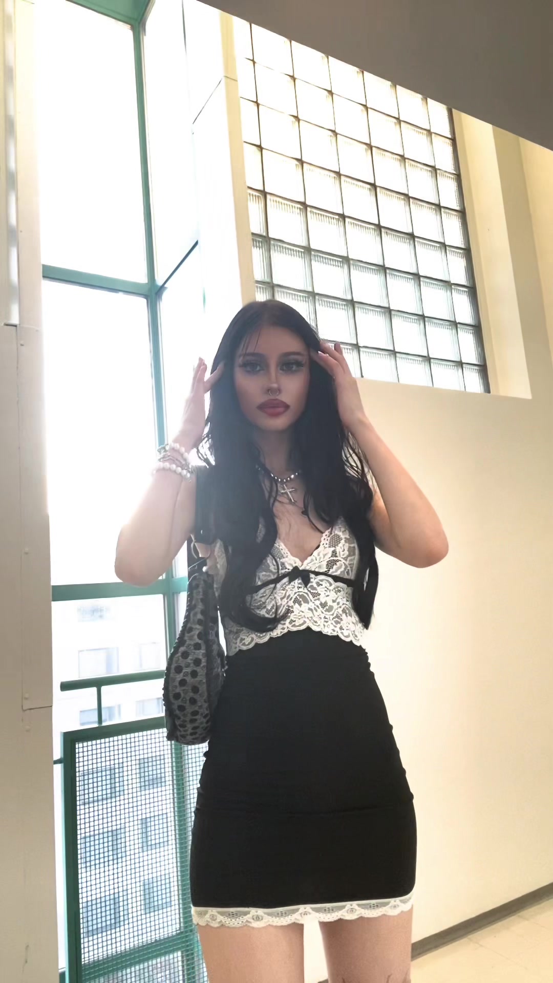 @nora valeria