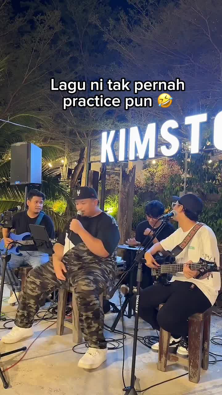 @Csebuskers