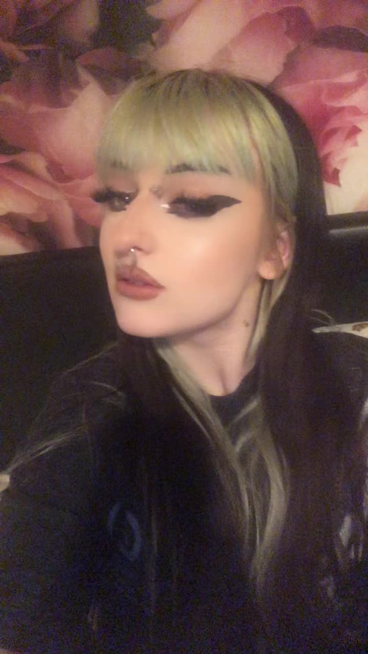 @𝔪𝔞𝔡𝔶𝔰𝔬𝔫