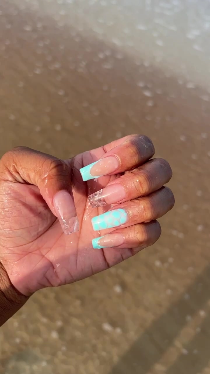 @crissdot.com