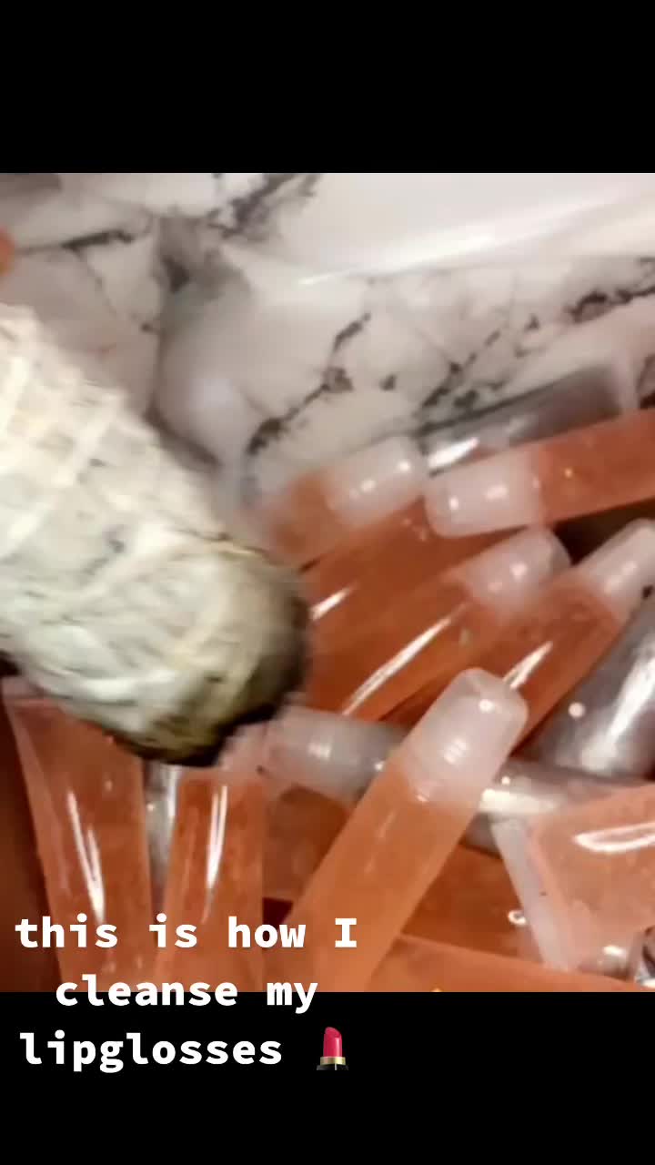@LipglossQueen27