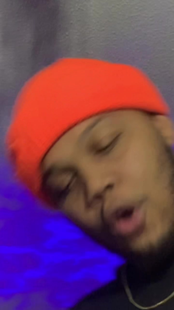 @BennyLeaux