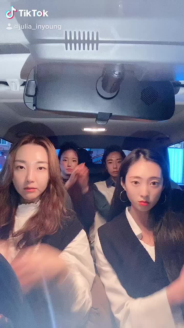@줄리아_인영