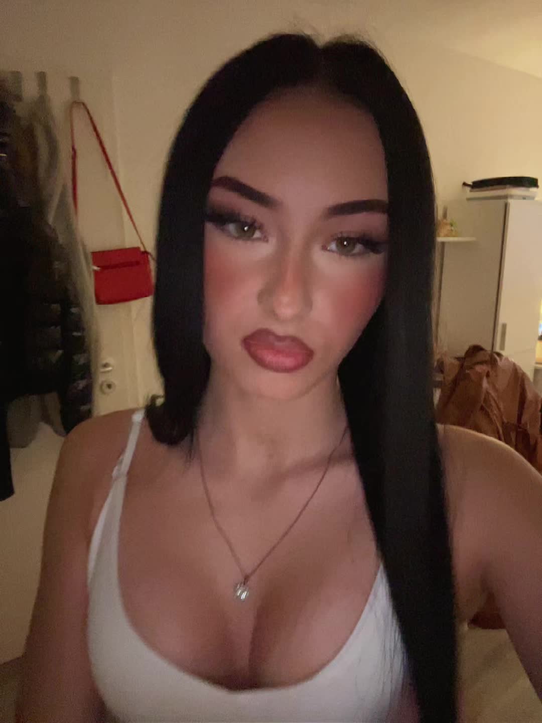 @emelayaaa